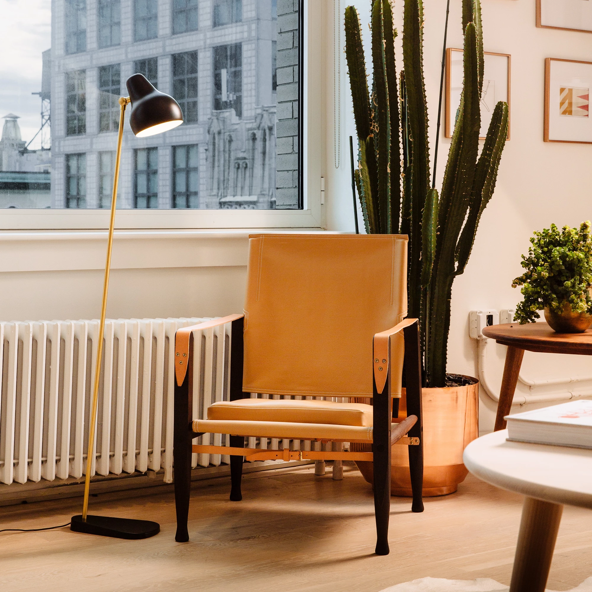 VL 38 Floor Lamp by Vilhelm Lauritzen | Louis Poulsen VL 38 Floor Lamp by Vilhelm Lauritzen | Louis Poulsen